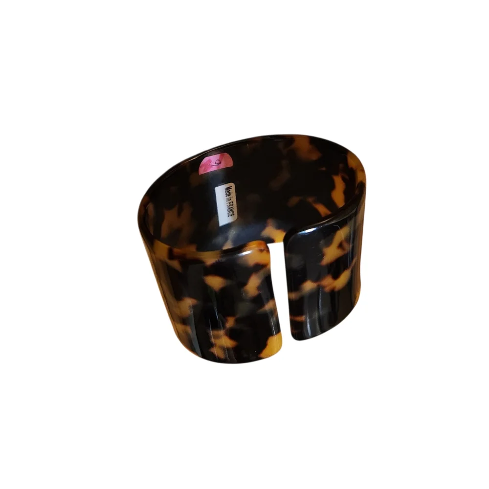 Tortoise Shell Cuff Bracelet - Picture 4 of 4